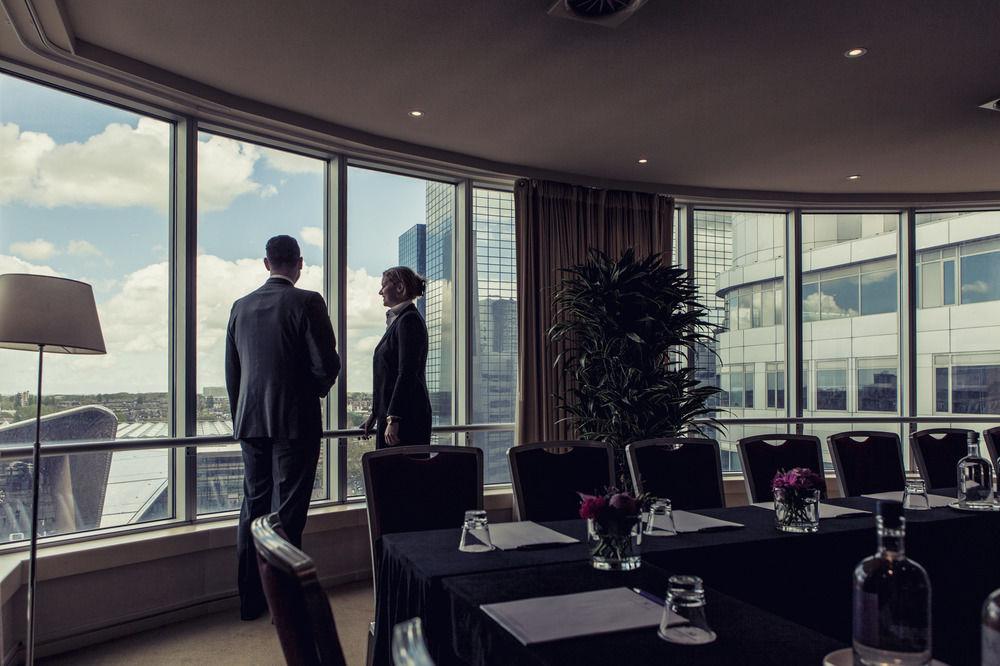 فندق روتردام ماريوت المظهر الخارجي الصورة The boardroom at the 100th floor of the tower